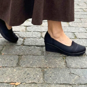 Kadın Siyah Anne Ayakkabısı Ortopedik Dolgu Topuk – Günlük Rahat Slip-On Model