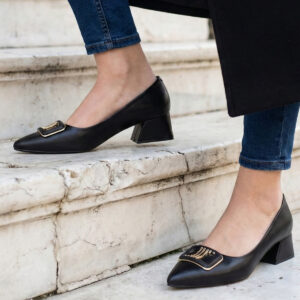 Kadın Siyah Tokalı Topuklu Babet – Kare Topuk, Sivri Burun, Şık Günlük Ayakkabı