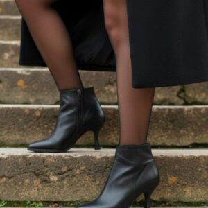 Kadın Siyah Topuklu Bot | Günlük & Şık Kısa Bot