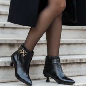 Kadın Siyah Tokalı Topuklu Bot | Günlük & Şık Kısa Bot