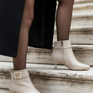 Kadın Bej Tokalı İnce Topuklu Bot | Günlük & Şık Kısa Bot