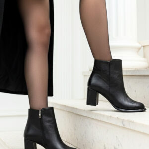 Kadın Siyah Fermuarlı Kalın Topuk Kısa Bot