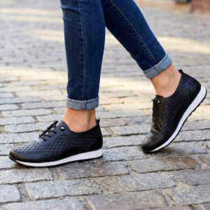 Kadın Siyah Nefes Alabilir Spor Ayakkabı – Hafif Rahat Günlük Sneaker